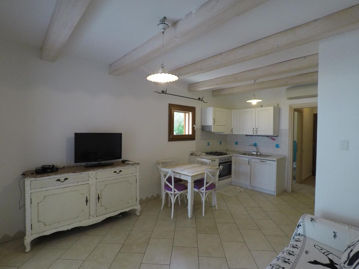 La Corte Degli Ulivi Appartamenti Cala Liberotto Εξωτερικό φωτογραφία